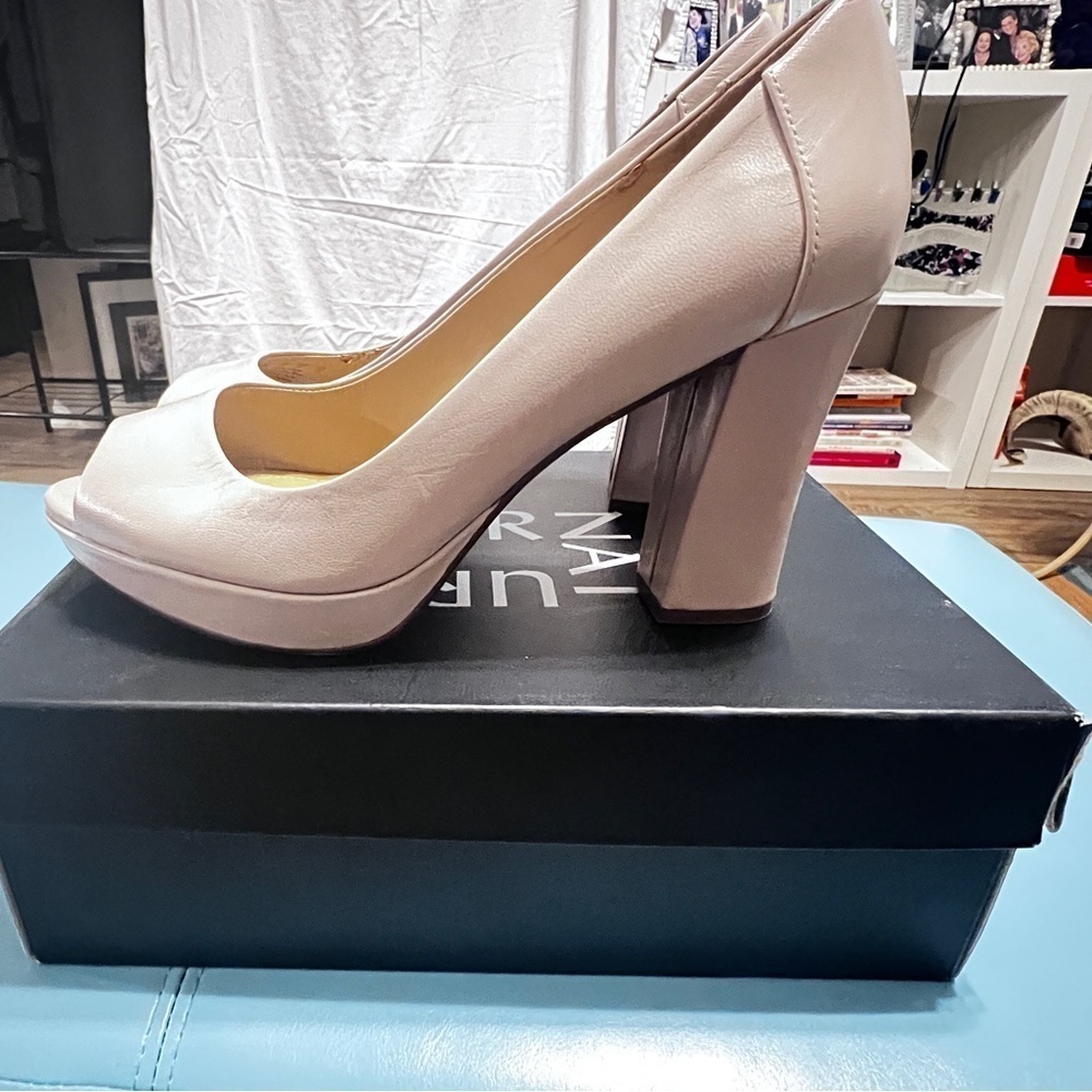 NATURALIZER Womens Nude Arch Support Amie Peep Toe Block Heel Slip On Pumps 9M‍‍ - Picture 7 of 13